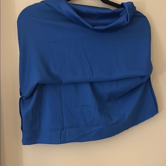 Royal Blue V-Neck Sleeveless Tank Top - Picture 5 of 5
